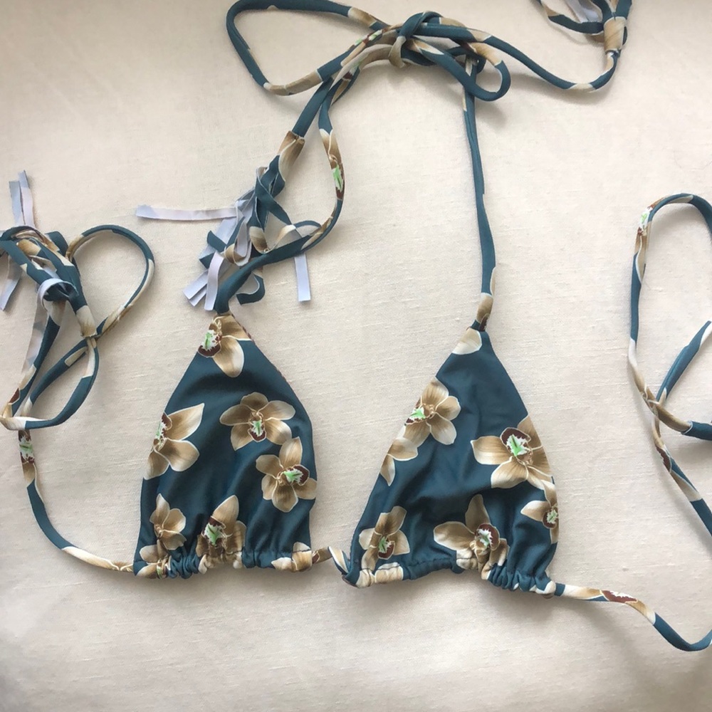 Acacia Humuhumu top, tropic print, size small!